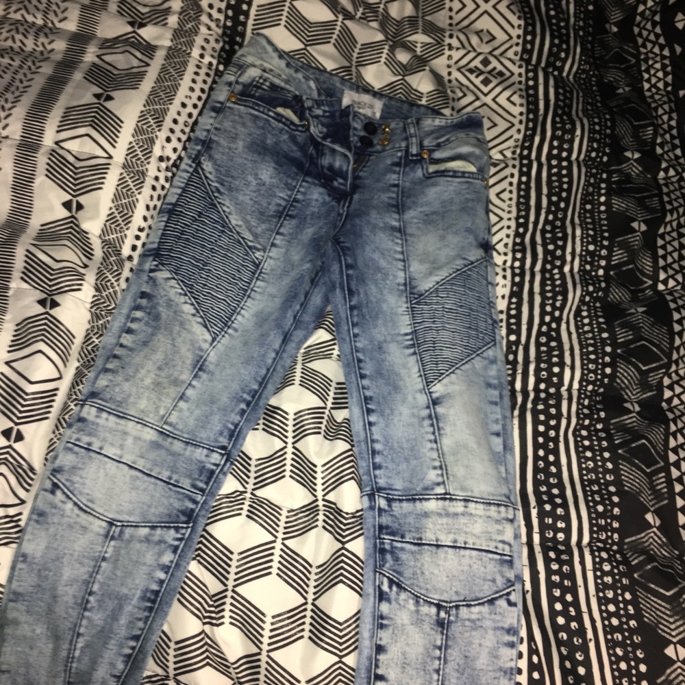 Blue acid washed jeans